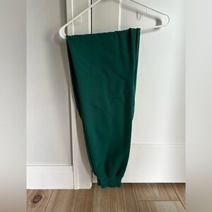 Figs Scrubs - Men’s Hunter Green Slim Tansen Jogger Pants (S)